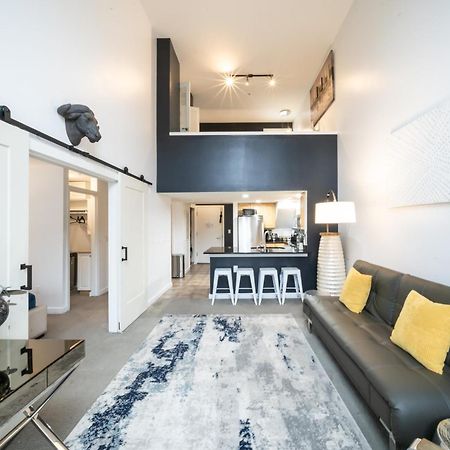 Modern Downtown Top Floor Penthouse With Bay Views 西雅图 外观 照片
