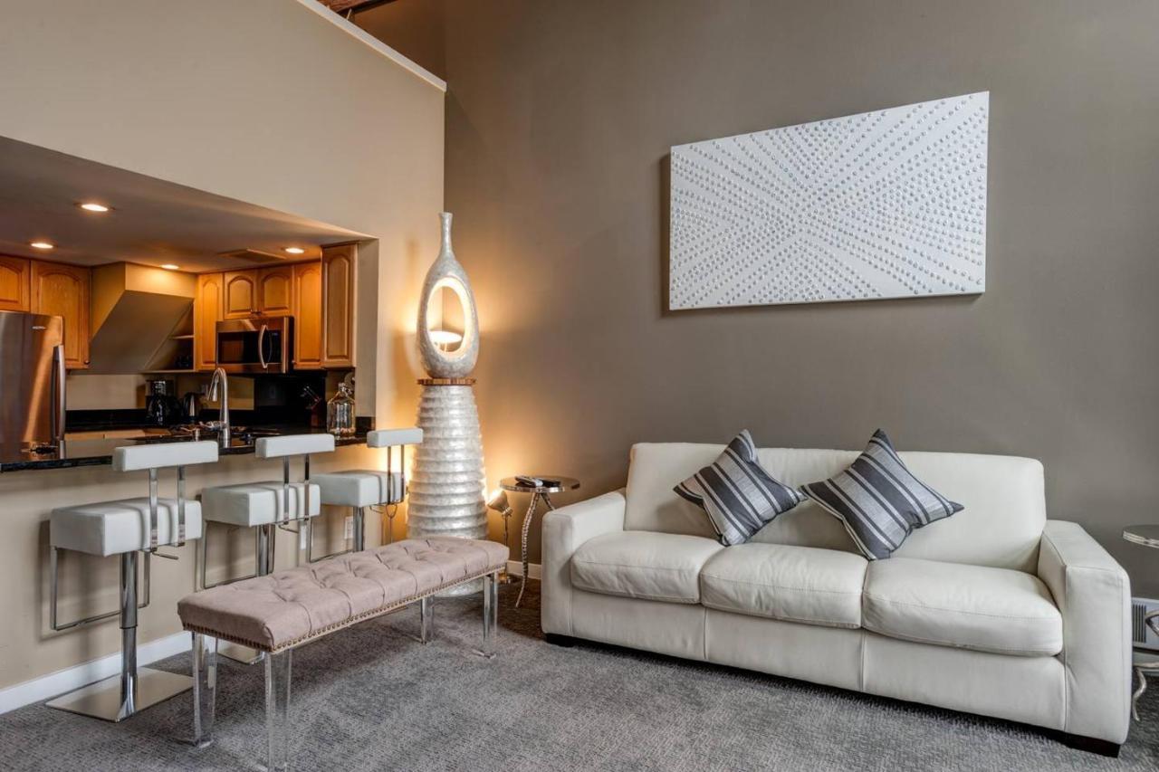 Modern Downtown Top Floor Penthouse With Bay Views 西雅图 外观 照片
